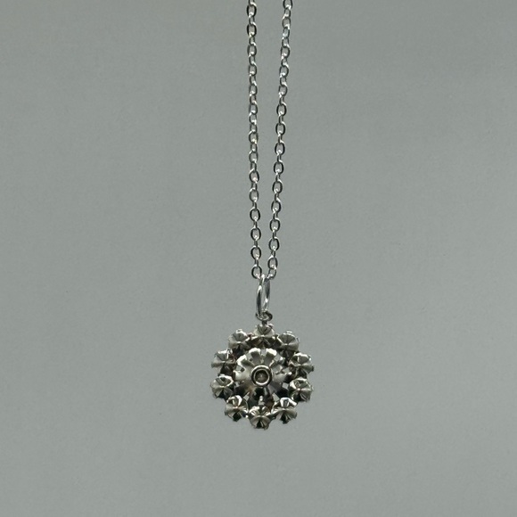 Crystal Flower Necklace made with Swarovski Crystals - Picture 6 of 13